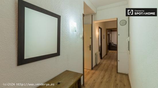 Apartamento de 3 habitaciones en alquiler en Sagrada Familia - BARCELONA