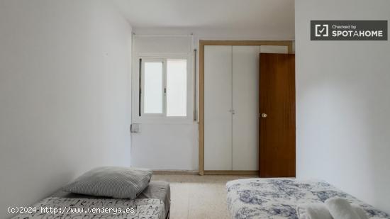 Apartamento de 4 dormitorios en alquiler en Barcelona - BARCELONA