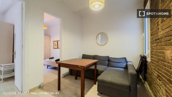 Apartamento de 3 dormitorios en alquiler en Barcelona - BARCELONA