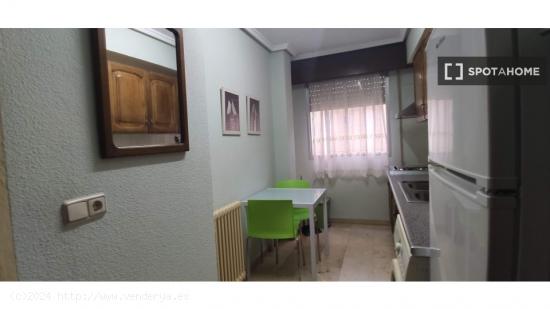 Apartamento entero de 1 dormitorio en Salamanca - SALAMANCA