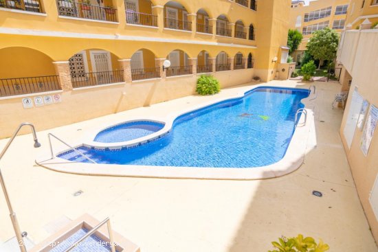 Apartamento en venta en Algorfa (Alicante)