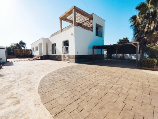  Villa en venta en Catral (Alicante) 