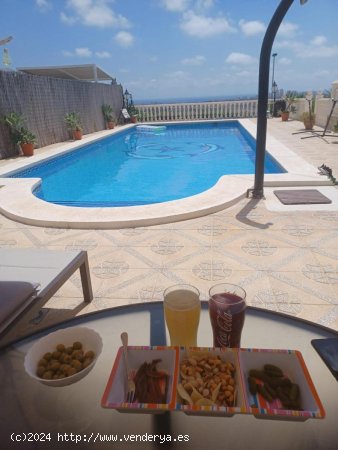 Villa en venta en El Campello (Alicante)