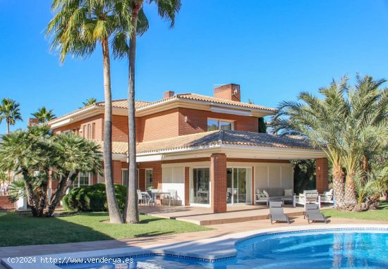 Villa en venta en Benidorm (Alicante)