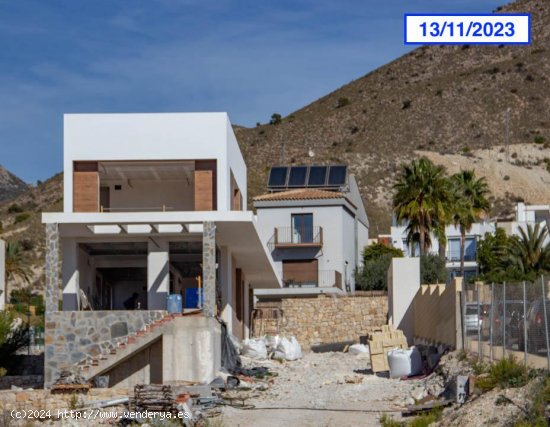 Villa en venta a estrenar en Finestrat (Alicante)