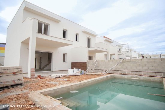  Villa en venta a estrenar en El Verger (Alicante) 