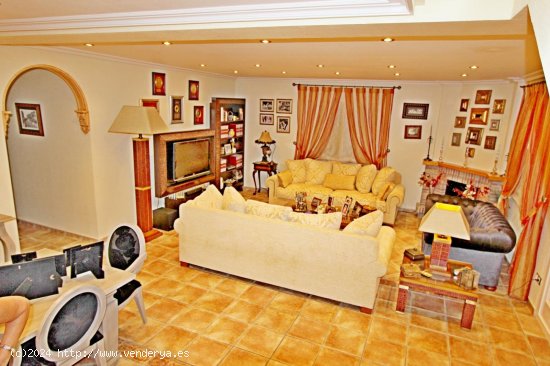 Villa en venta en Elche (Alicante)