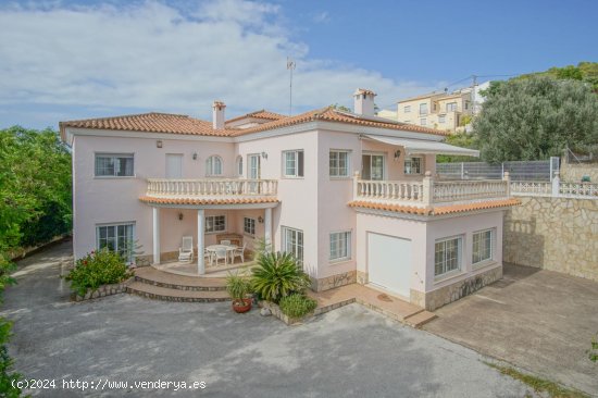 Villa en venta en Orba (Alicante)