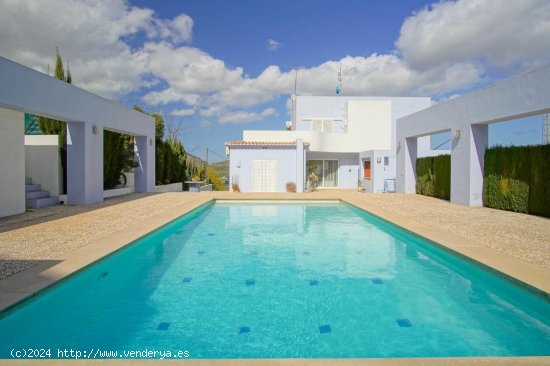 Villa en venta en Pedreguer (Alicante)