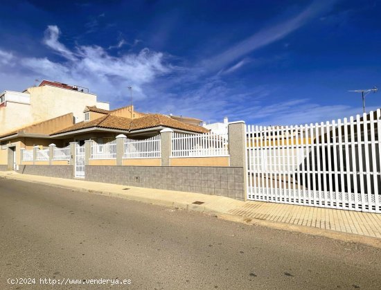  Villa en venta en Pilar de la Horadada (Alicante) 