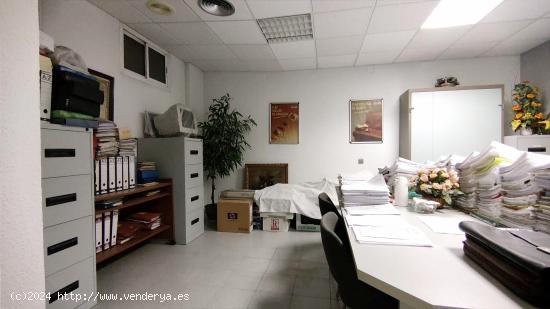  Local Comercial en venta en zona Nord - La Serreta - BARCELONA 