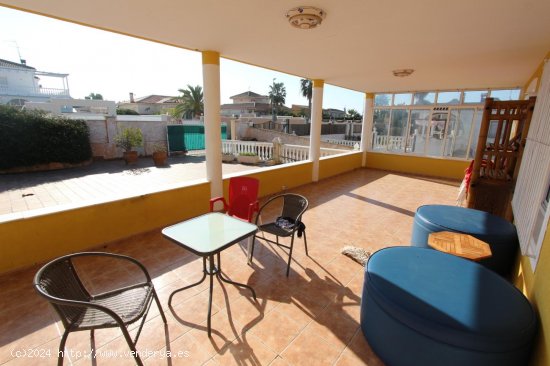 Villa en venta en Elche (Alicante)