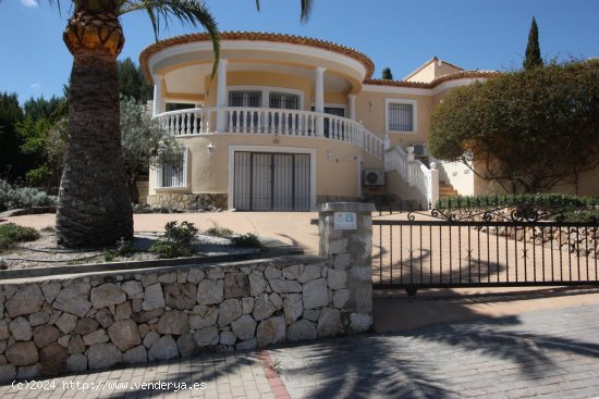 Villa en venta en El Ràfol d Almúnia (Alicante)