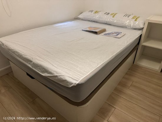 Piso en venta en Granada (Granada)