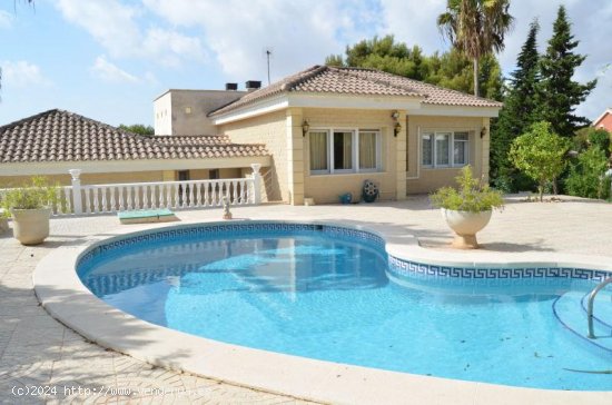 Villa en venta en Orihuela (Alicante)