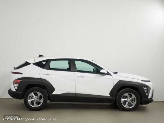 Hyundai Kona 1.0 TGDI Maxx 4x2 de 2024 con 13.200 Km por 24.390 EUR. en Cadiz