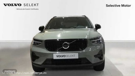 Volvo XC40 XC40 PLUS B3 MILD HYBRID GASOLINA de 2024 con 8 Km por 42.900 EUR. en Cantabria