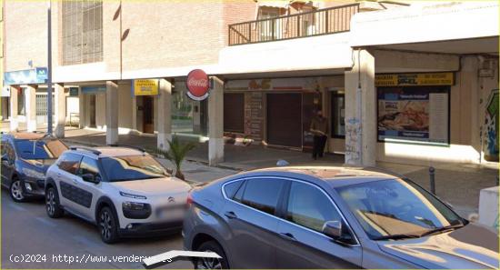  LOCAL COMERCIAL EN NUEVA ANDALUCIA EN ALQUILER Y EN VENTA - ALMERIA 