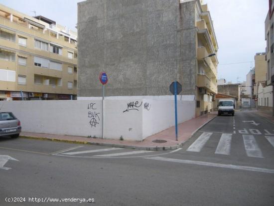 SOLAR EN LA MATA A DOS CALLES DE LA PLAYA DE LA MATA - ALICANTE