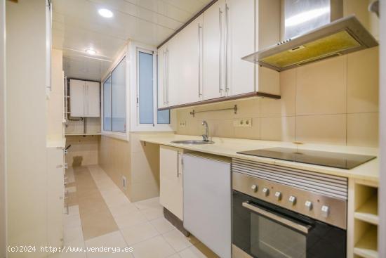 NOU BARRIS, Vía Julia, ,3Hab, ASCENSOR, balcón, 65m 235.000€ - BARCELONA