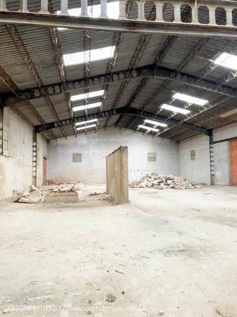  Urbis te ofrece un suelo con nave industrial en venta en Villamayor, Salamanca. - SALAMANCA 