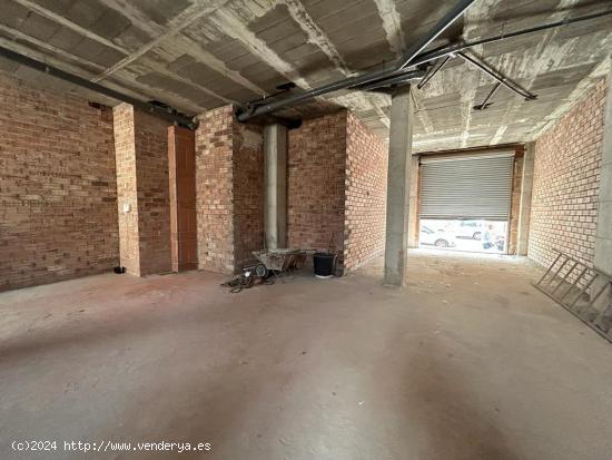 SE VENDE LOCAL COMERCIAL EN OLESA DE MONTSERRAT, ZONA CAL CANDI - BARCELONA