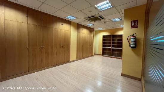 Local comercial en alquiler en Parla - MADRID