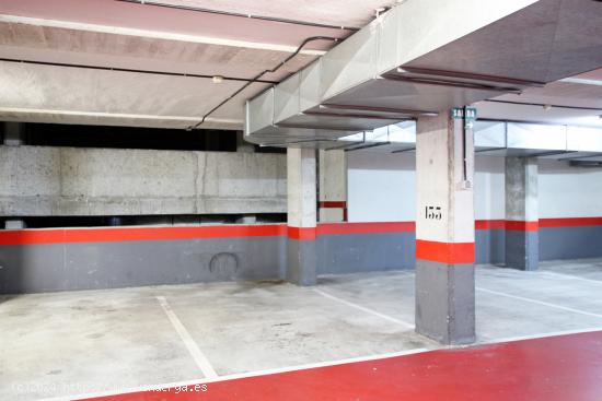 SE VENDE PLAZA GARAJE EN PAMPLONA EN AVENIDA SANCHO EL FUERTE 63 - NAVARRA