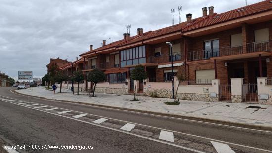 Conjunto de Suelos Urbanos Residenciales en Plena Construcción - LEON