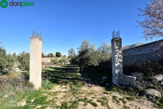 PARCELA RÚSTICA EN COGOLLOS DE LA VEGA - GRANADA