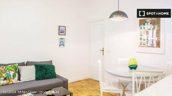 Apartamento moderno de 1 dormitorio en alquiler cerca del metro en el centro de Atocha - MADRID