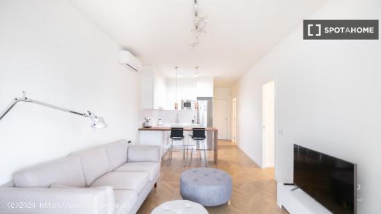 Precioso ático equipado en exclusivo barrio residencial de Barcelona - BARCELONA