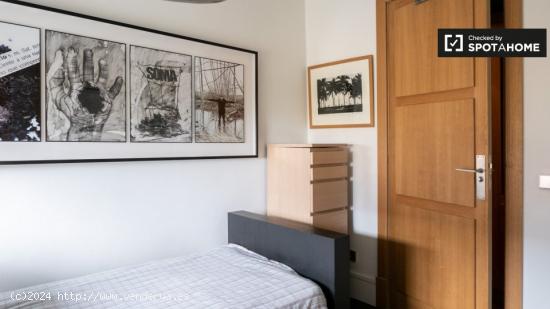 Acogedora habitación en apartamento de 5 dormitorios en El Pardo, Madrid - MADRID