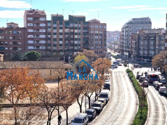 INMOBILIARIA LA MANCHA VENDE PISO EN FRENTE DEL RECINTO FERIAL - ALBACETE