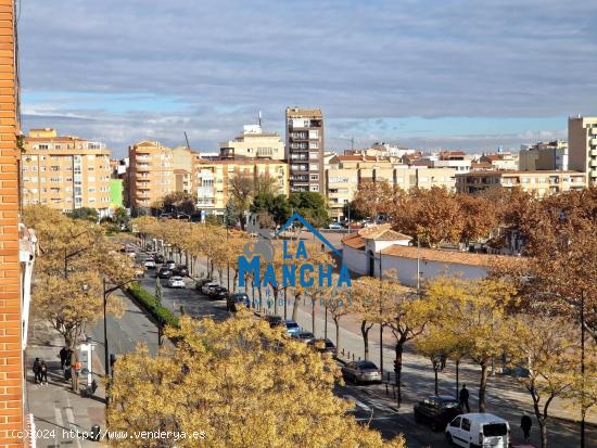 INMOBILIARIA LA MANCHA VENDE PISO EN FRENTE DEL RECINTO FERIAL - ALBACETE