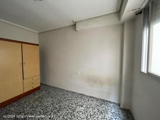 Piso en buena zona de Benaguacil con 4 habitaciones - VALENCIA