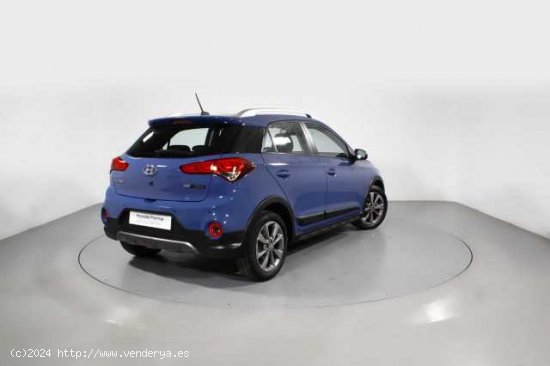 Hyundai i20 Active ( 1.0 TGDI Link 100 )  - Barcelona