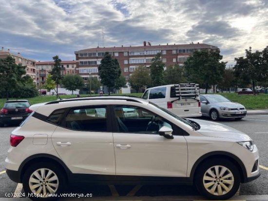 SEAT Arona en venta en Pamplona/IruÃ±a (Navarra) - Pamplona/IruÃ±a