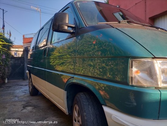 Volkswagen Multivan 2.4D, syncro de 1993 con 396.000 Km por 4.000 EUR. en Pontevedra