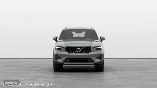 Volvo XC40 XC40 Core, B3 mild hybrid, Gasolina de 2023 con 24.000 Km por 37.900 EUR. en Granada