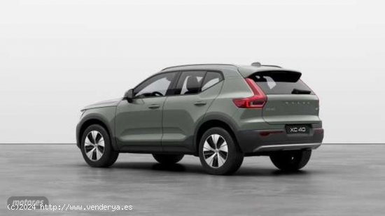 Volvo XC40 XC40 Core, B3 mild hybrid, Gasolina de 2023 con 24.000 Km por 37.900 EUR. en Granada