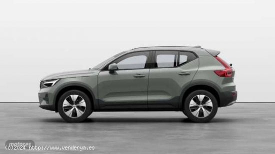 Volvo XC40 XC40 Core, B3 mild hybrid, Gasolina de 2023 con 24.000 Km por 37.900 EUR. en Granada