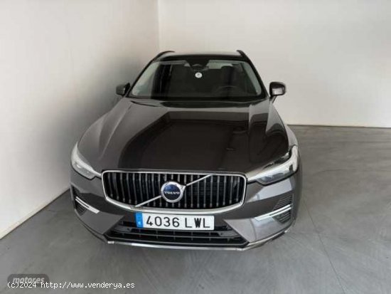 Volvo XC 60 Momentum Pro, B4 mild hybrid (diesel) de 2022 con 25.300 Km por 41.990 EUR. en Badajoz