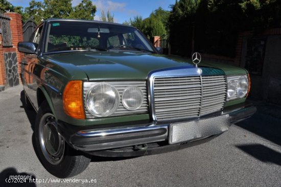 Mercedes Clase E w123 240d piel beige-klima de 1978 con 70.000 Km por 18.700 EUR. en Granada