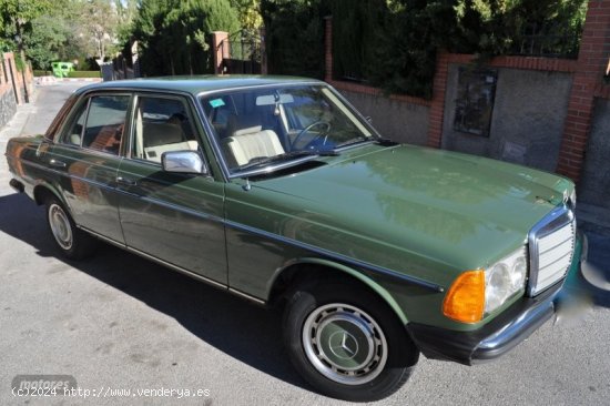 Mercedes Clase E w123 240d piel beige-klima de 1978 con 70.000 Km por 18.700 EUR. en Granada