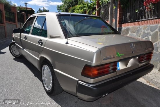 Mercedes 190 2.5 turbo diesel aut techo de 1990 con 199.000 Km por 9.700 EUR. en Granada