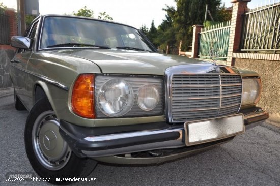 Mercedes Clase E 300d aut piel-klima-tempomat-becker de 1979 con 209.000 Km por 8.800 EUR. en Granad