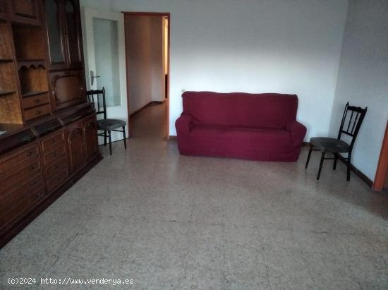 PISO EN VENTA ZONA CANDELARIA, 3 DORMITORIOS - ZAMORA