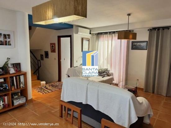 CHALET ADOSADO EN VENTA DE 3 DORMITORIOS, 2 BAÑOS,ASEO,GARAJE Y PATIO EN MORALEJA DEL VINO, ZAMORA.