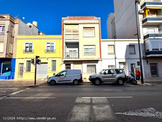  Vivienda en Gandia en edificio residencial familiar. Avenida del Raval. - VALENCIA 